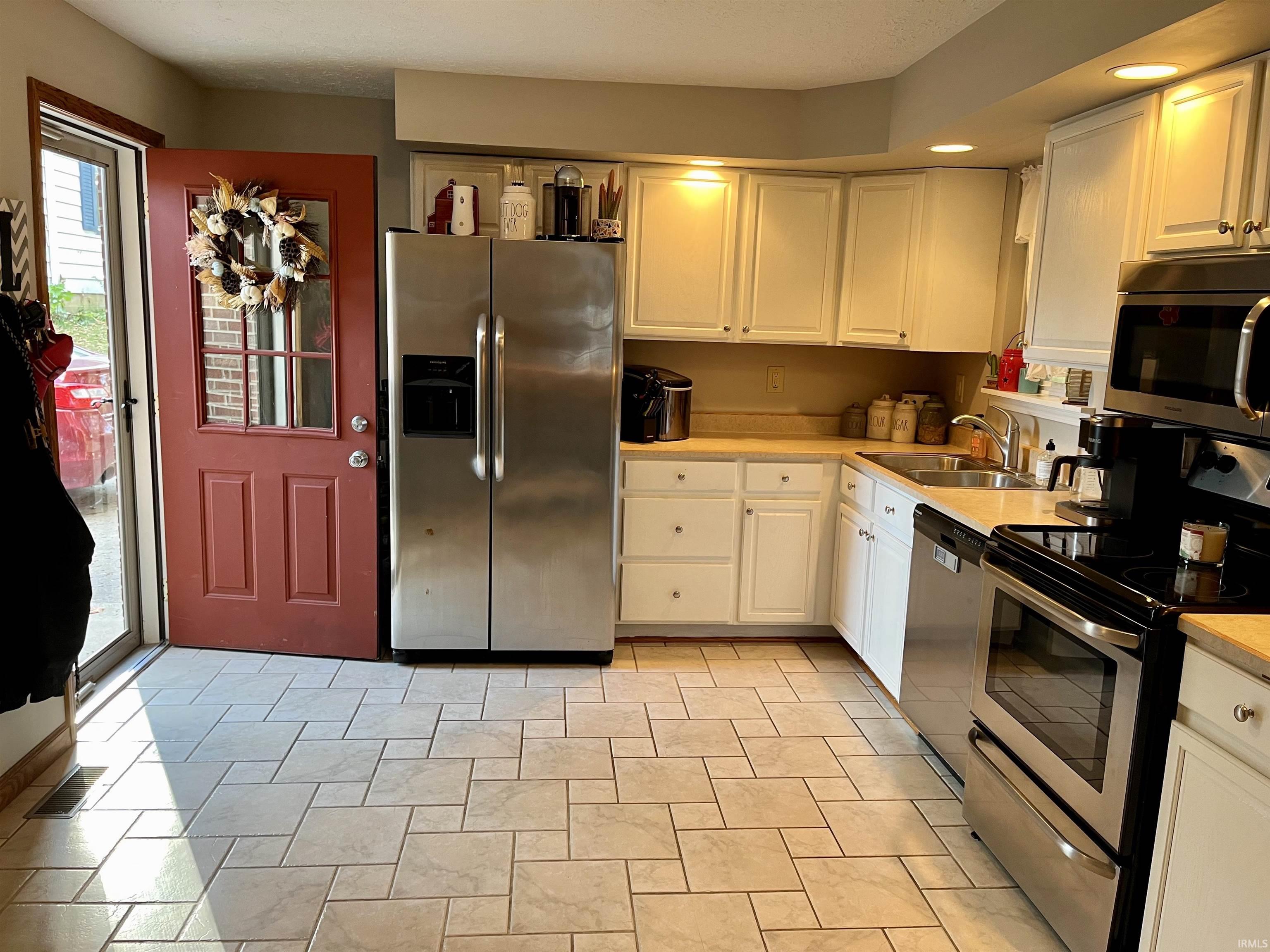 397 Locust Street Middletown, IN 47356 - Photo 13 of 18 Gallery Image 13