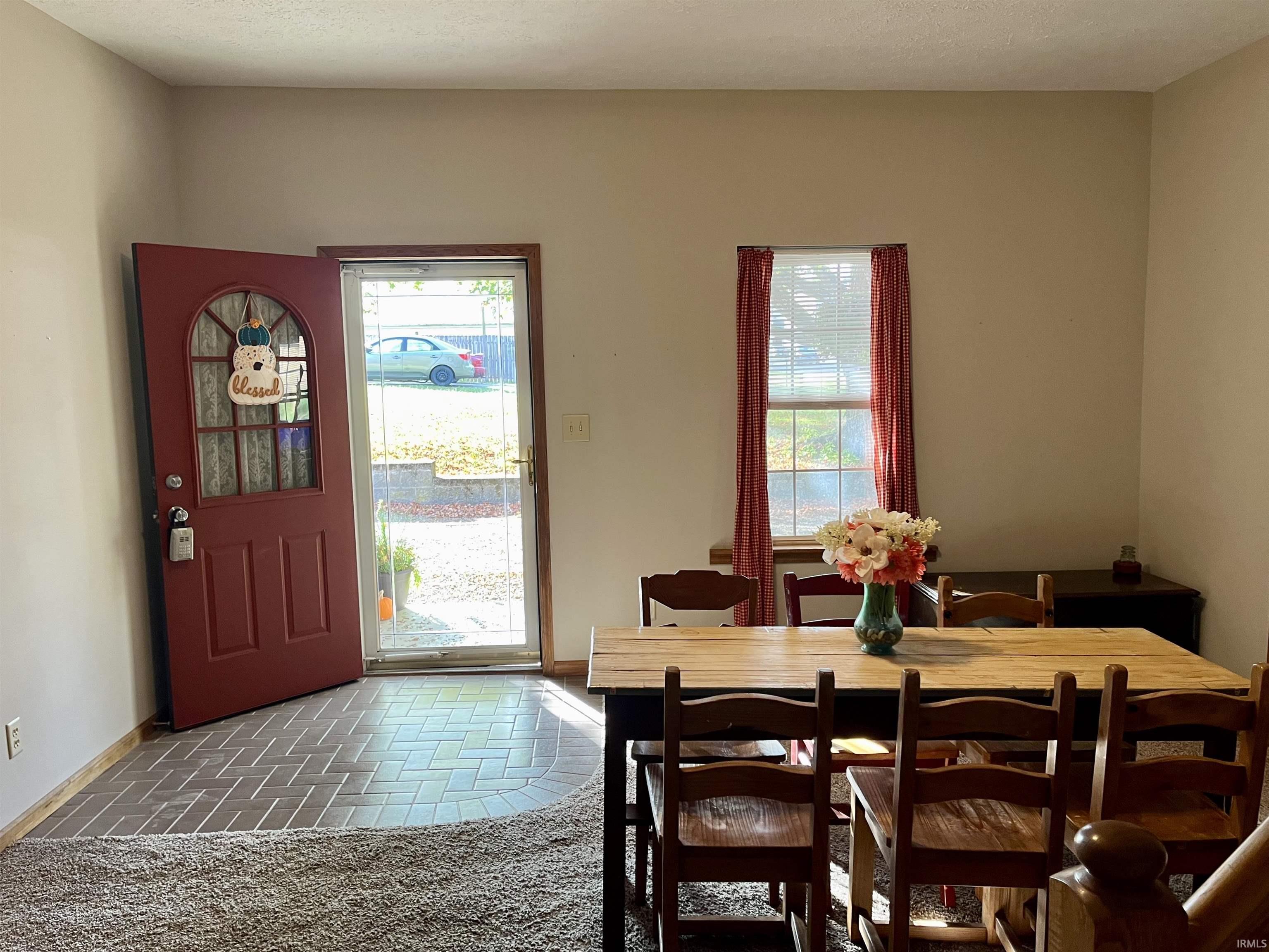 397 Locust Street Middletown, IN 47356 - Photo 3 of 18 Gallery Image 3