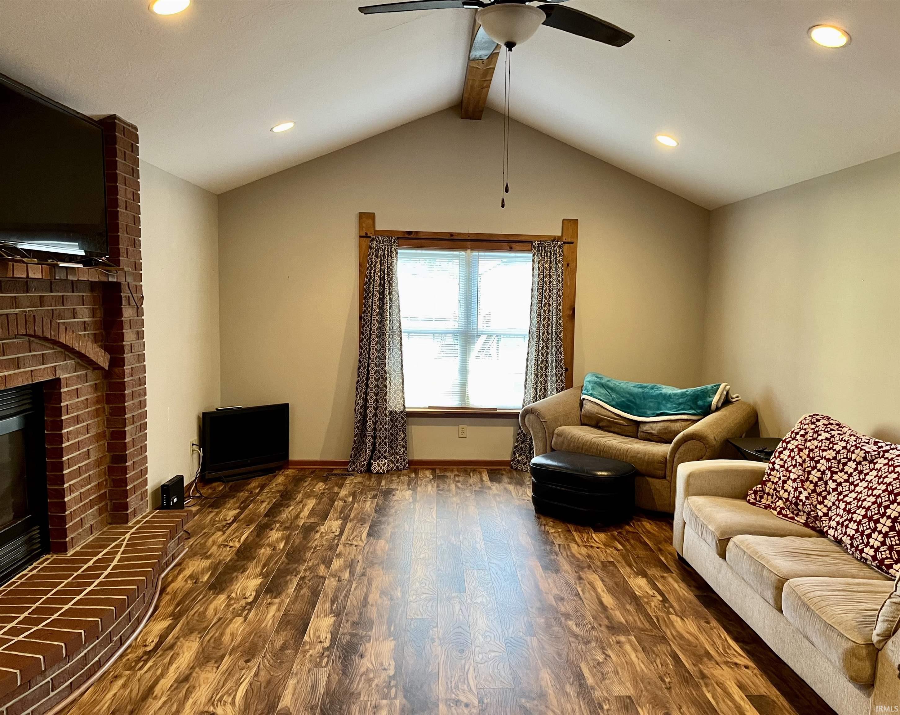 397 Locust Street Middletown, IN 47356 - Photo 6 of 18 Gallery Image 6