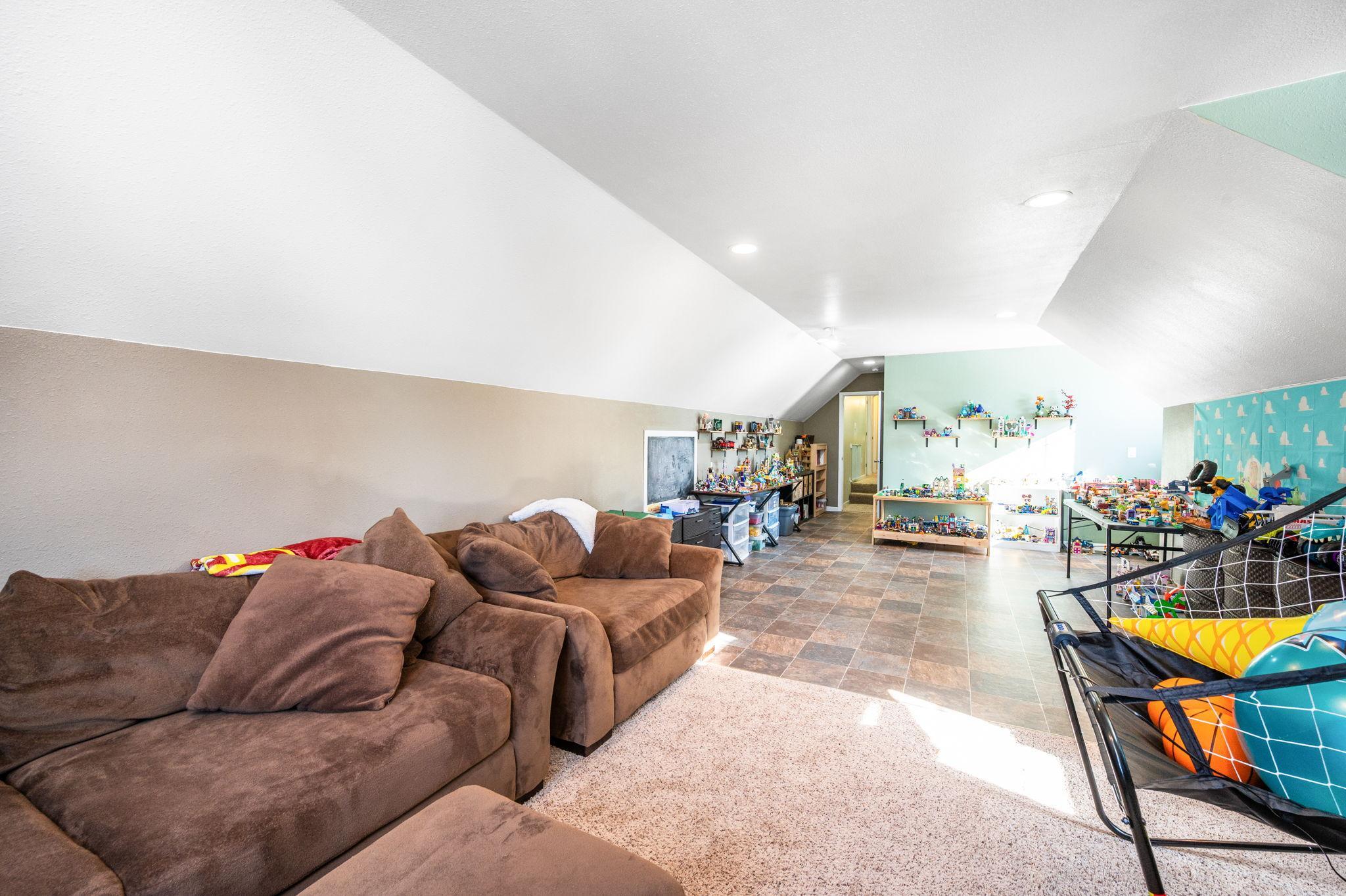 219 East 9th Street Blue Earth, MN 56013 - Photo 27 of 37