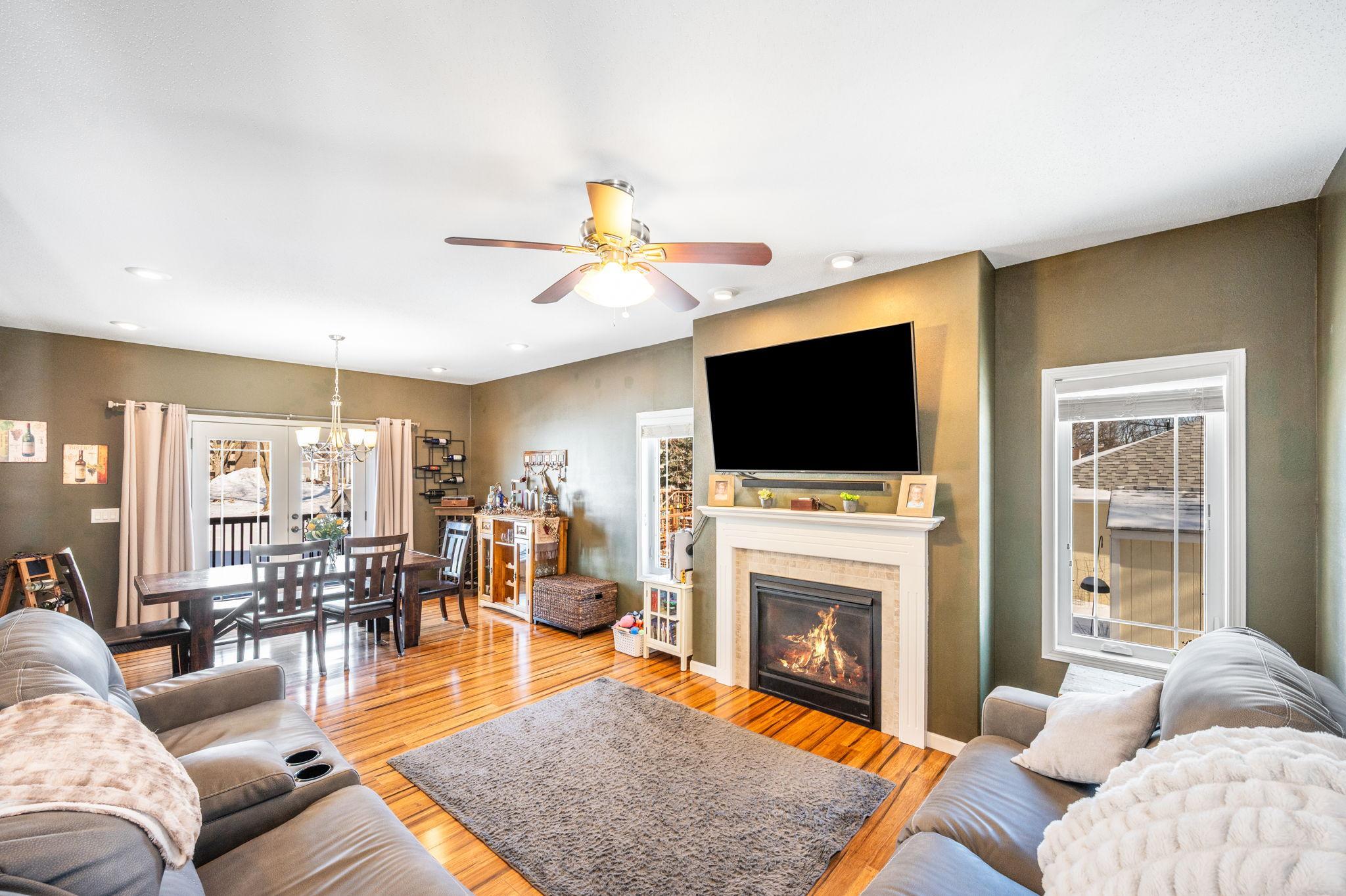 219 East 9th Street Blue Earth, MN 56013 - Photo 4 of 37