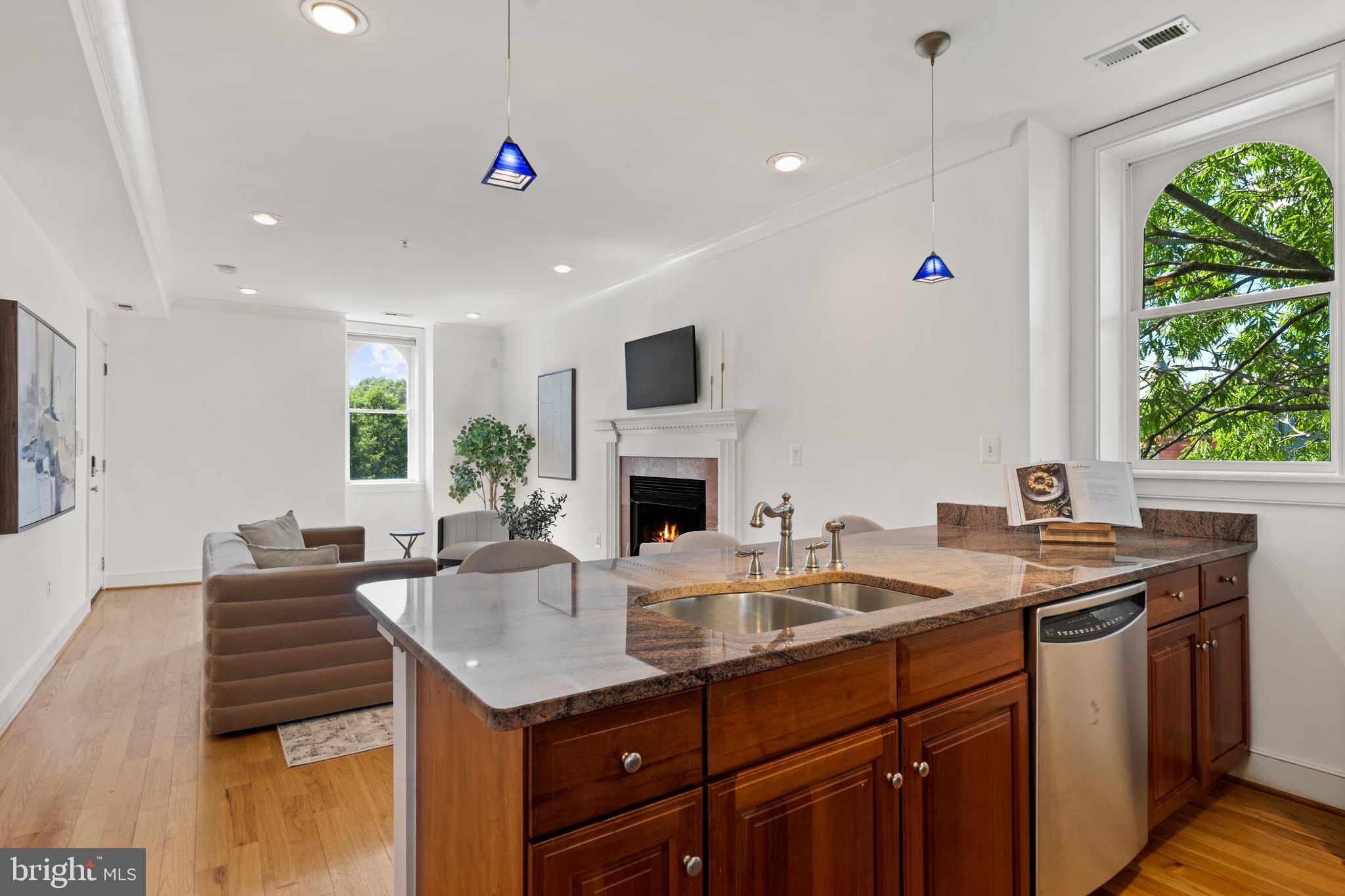 19 Logan Circle Northwest, Unit 300 Washington, DC 20005 - Photo 10 of 24