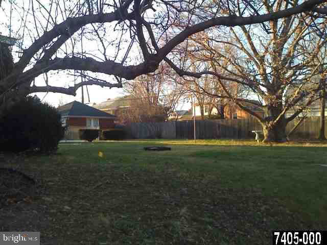 601 Country Road York, PA 17403 - Photo 5 of 17