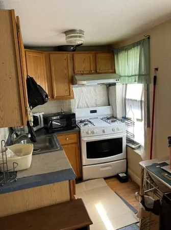 $3,100 | 2 Johnny Court, Unit 2, Boston, MA 02111