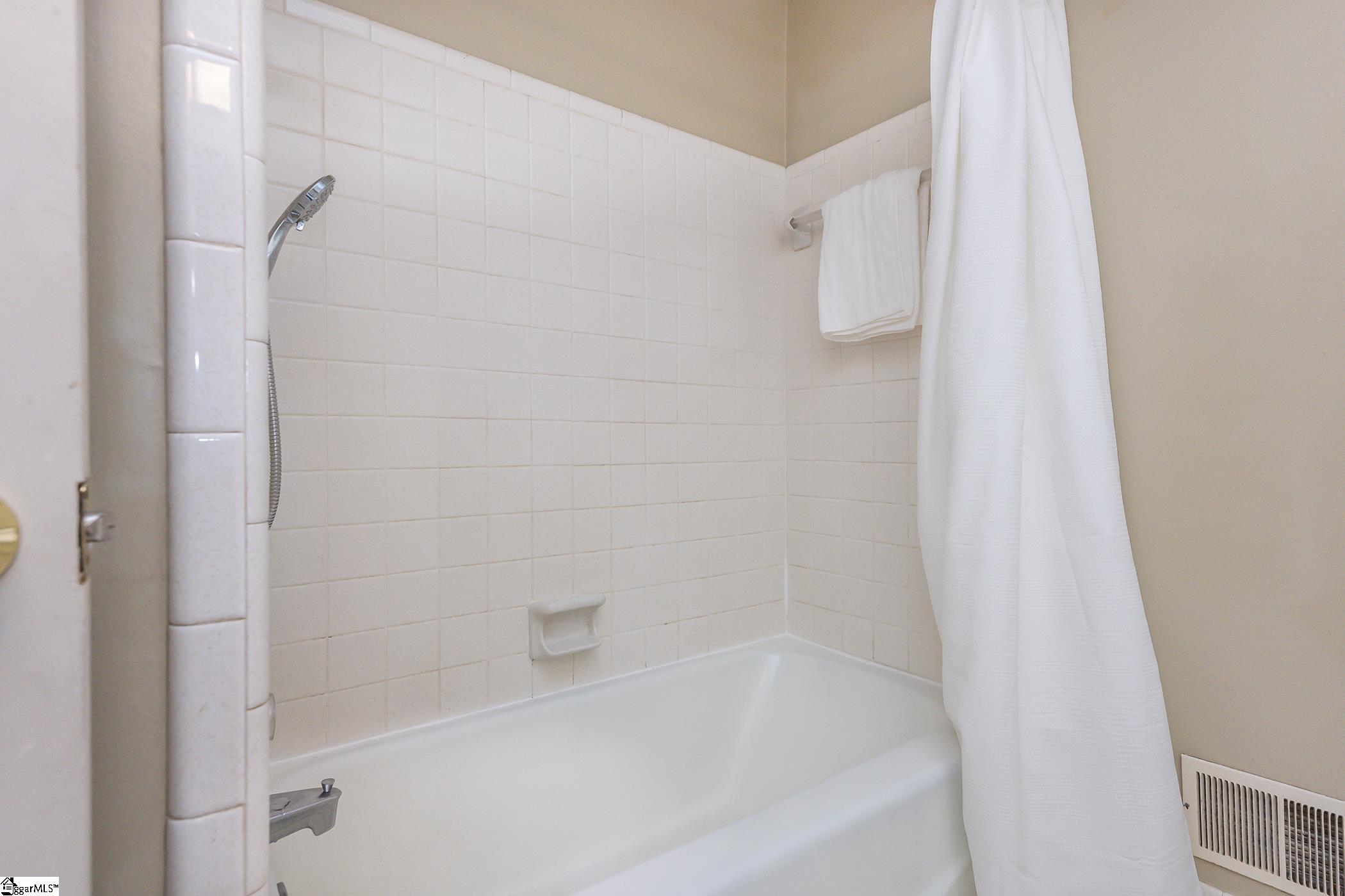 17 Tussock Road Greenville, SC 29615 - Photo 14 of 17 Gallery Image 14