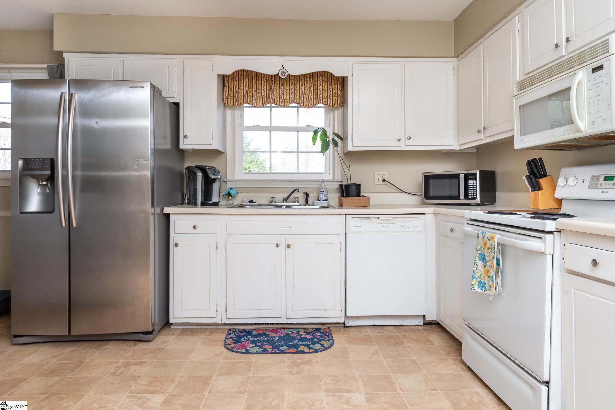 17 Tussock Road Greenville, SC 29615 - Photo 4 of 17 Gallery Image 4