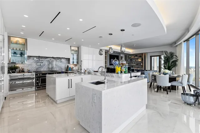 $150,000 | 17901 Collins Avenue, Unit TS4205, Sunny Isles Beach, FL 33160