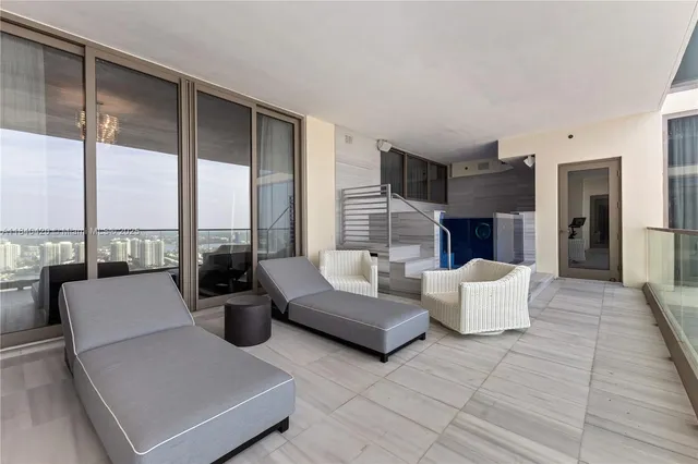 $150,000 | 17901 Collins Avenue, Unit TS4205, Sunny Isles Beach, FL 33160