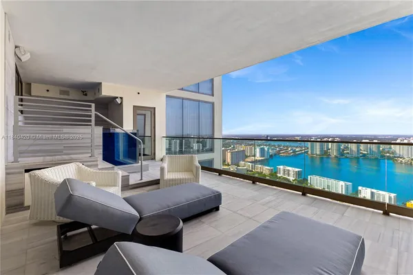 $150,000 | 17901 Collins Avenue, Unit TS4205, Sunny Isles Beach, FL 33160