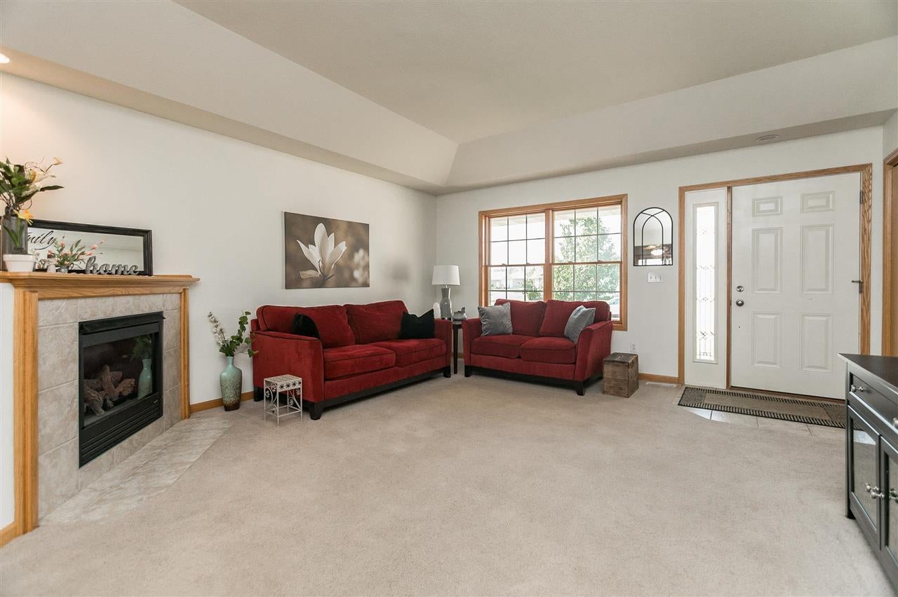 445 Prairie View Circle Fairfax, IA 52228 - Photo 4 of 42 Gallery Image 4