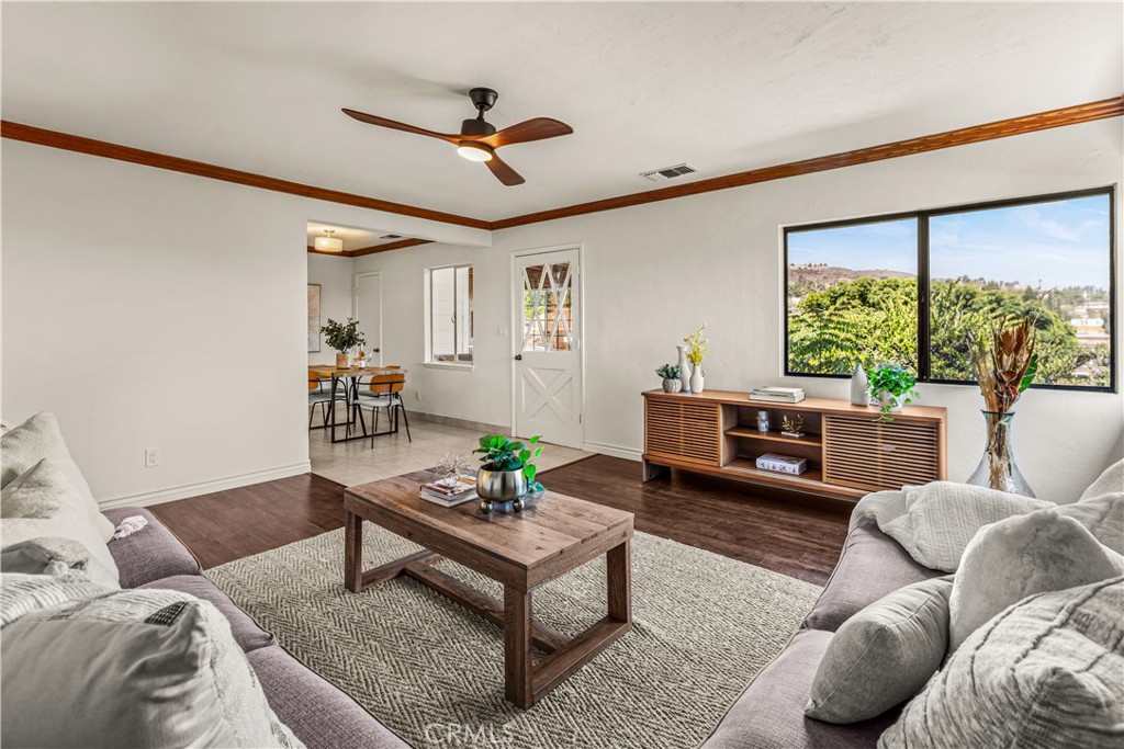 8841 Gardena Way Lakeside, CA 92040 - Photo 19 of 41 Close to the kitchen and dining area