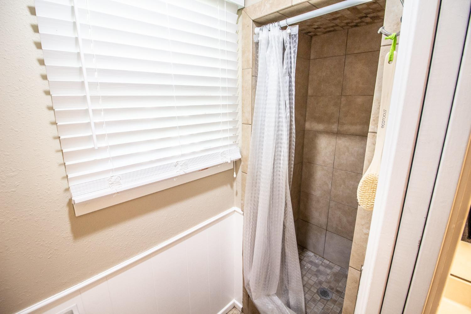 2912 68th Street Lubbock, TX 79413 - Photo 21 of 33 Photo 21