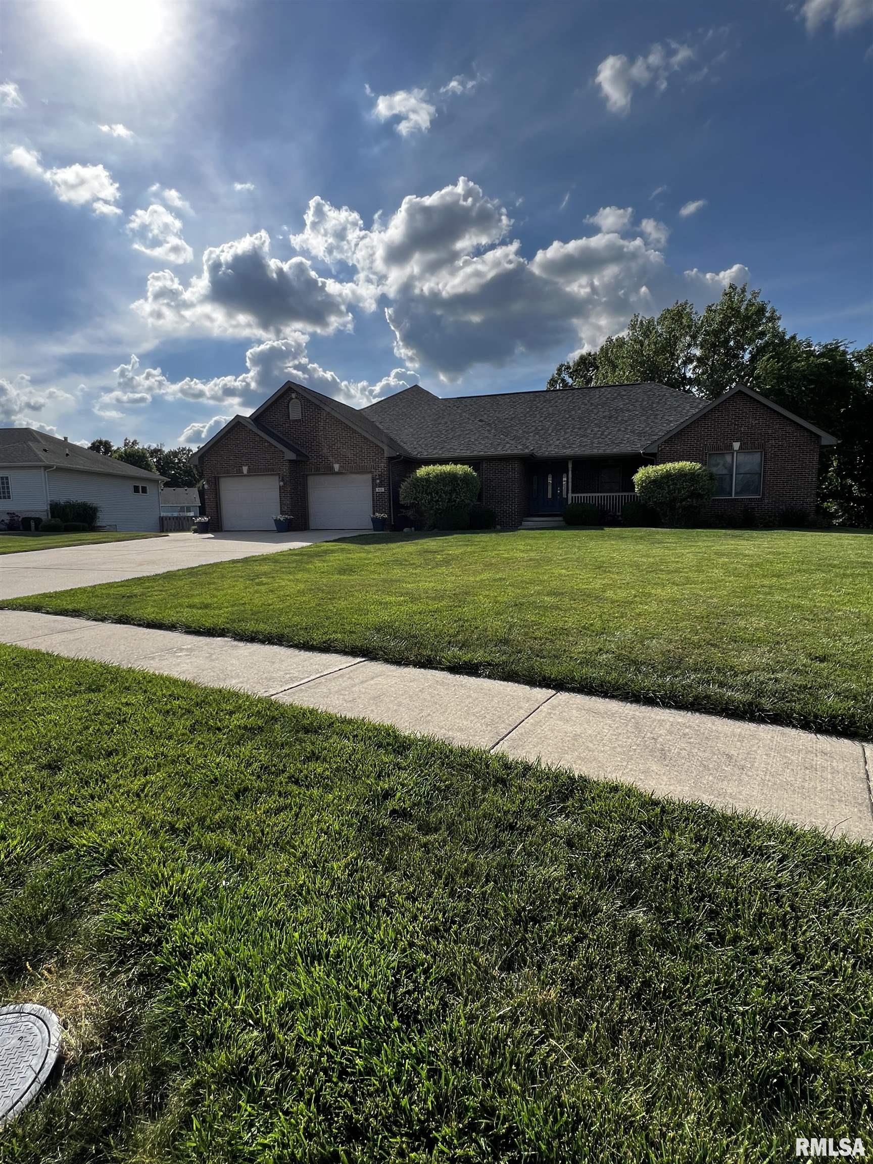 415 Spring Ridge Rochester, IL 62563 - Photo 2 of 2