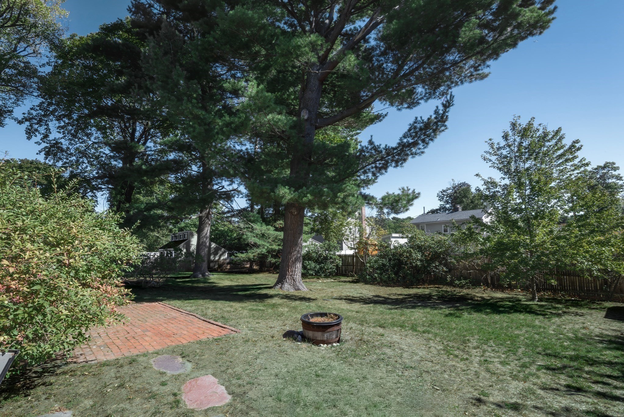 7 Pilgrim Road Reading, MA 01867 - Photo 21 of 23 Gallery Image 21