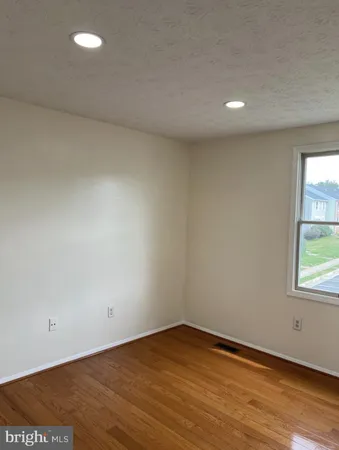 $3,150 | 3737 Keefer Court, Fairfax, VA 22033