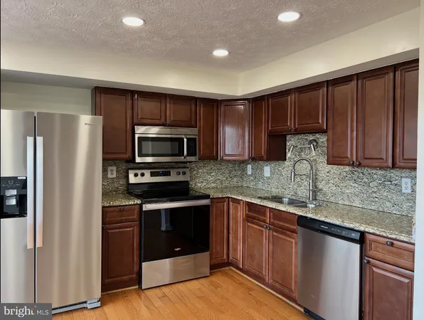 $3,150 | 3737 Keefer Court, Fairfax, VA 22033