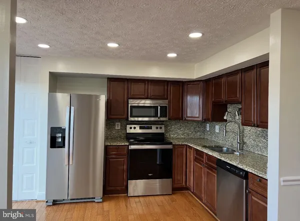 $3,150 | 3737 Keefer Court, Fairfax, VA 22033