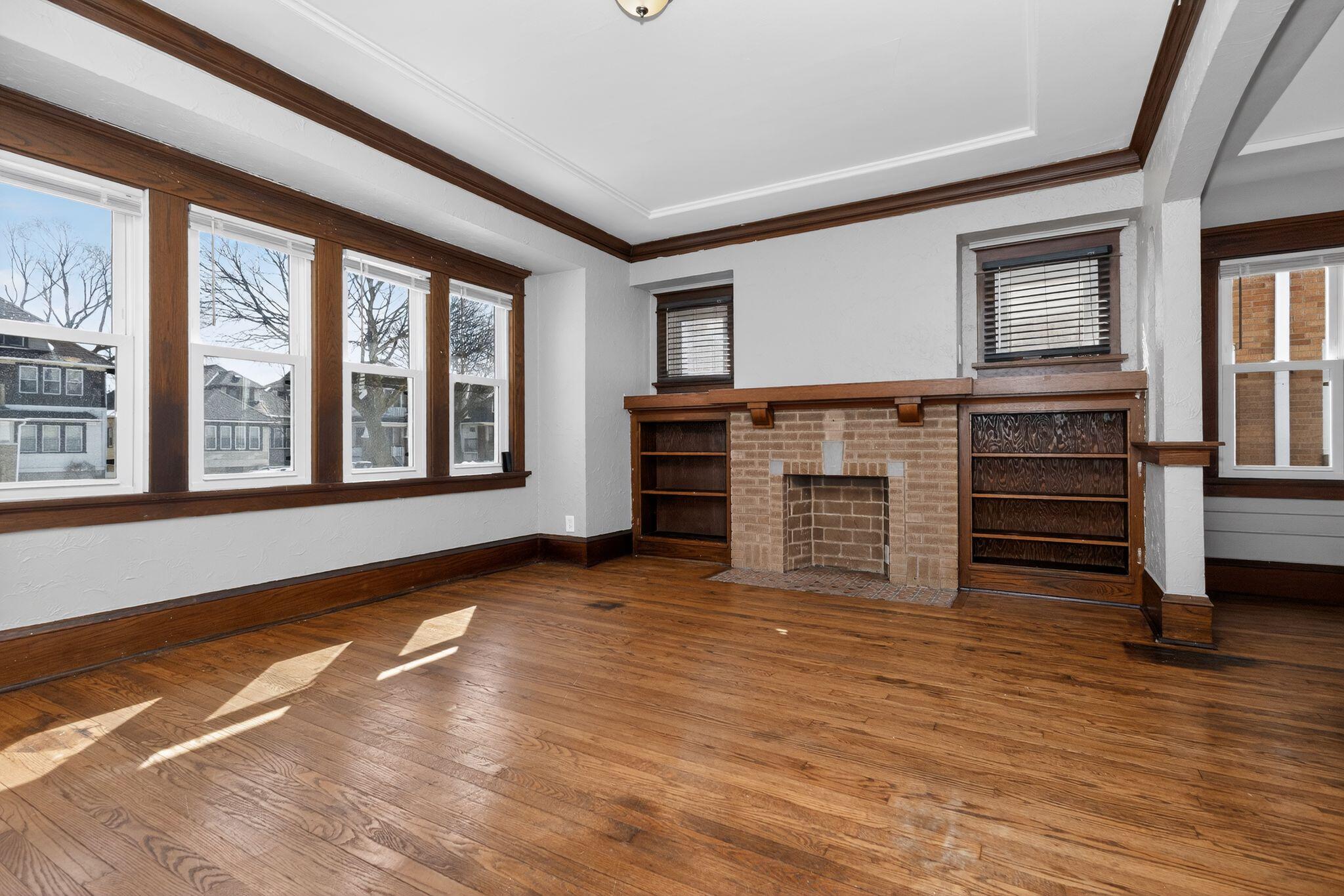 2947 North 60th Street Milwaukee, WI 53210 - Photo 14 of 30 14_2947_N_60th_St_Milwaukee_WI_53210-Liv