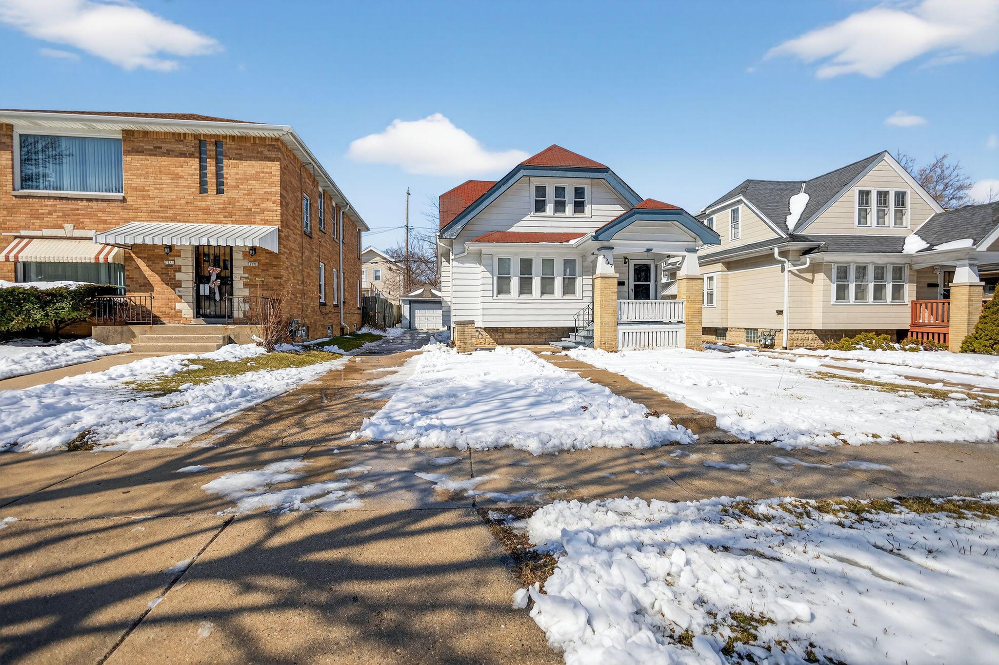 2947 North 60th Street Milwaukee, WI 53210 - Photo 3 of 30 01_2947_N_60th_St_Milwaukee_WI_53210-Ext