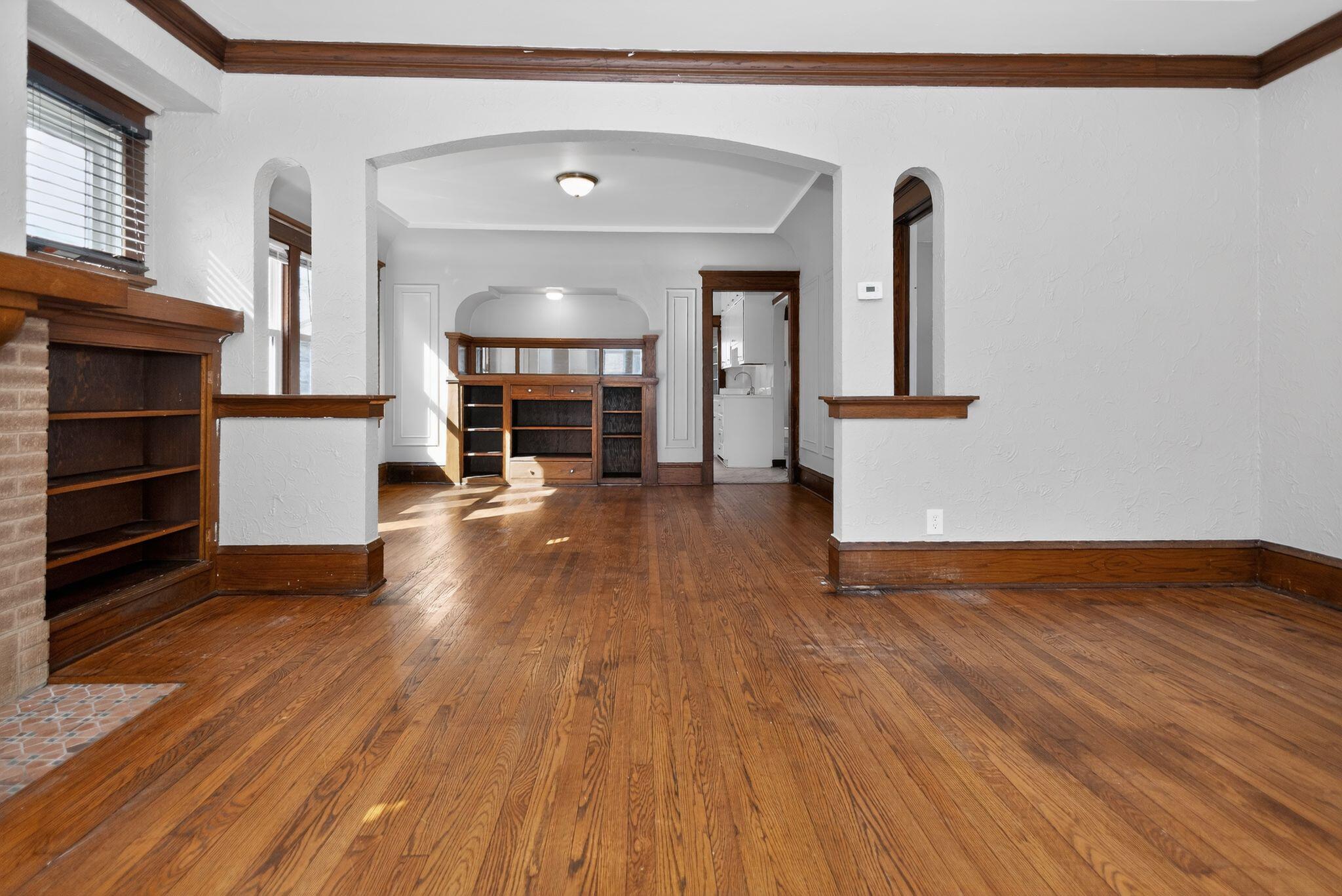 2947 North 60th Street Milwaukee, WI 53210 - Photo 9 of 30 09_2947_N_60th_St_Milwaukee_WI_53210-Liv