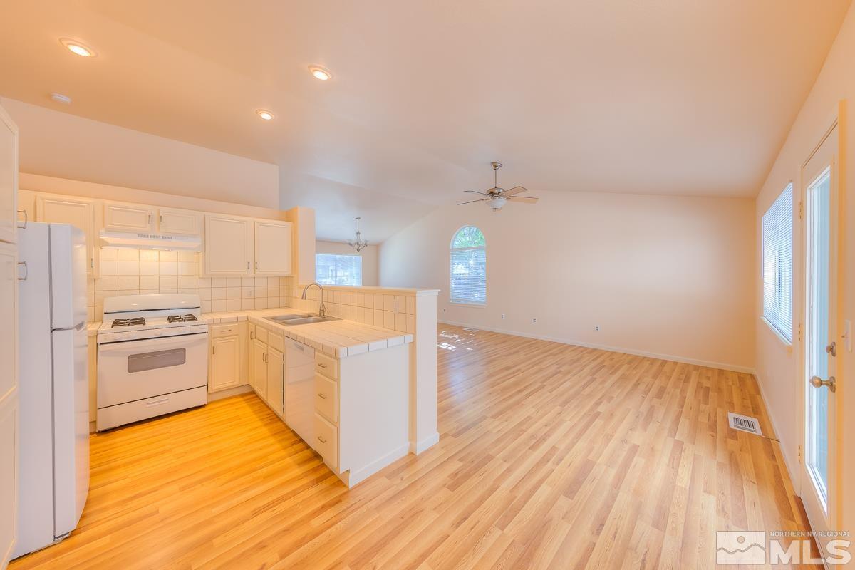 8070 Sand Pebble Drive Reno, NV 89506 - Photo 6 of 28 Photo 6