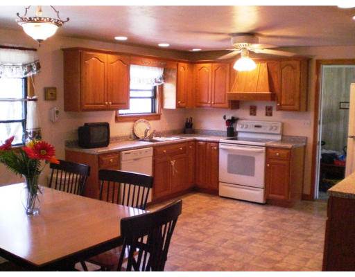 376 Massasoit Road Worcester, MA 01604 - Photo 2 of 12 Gallery Image 2