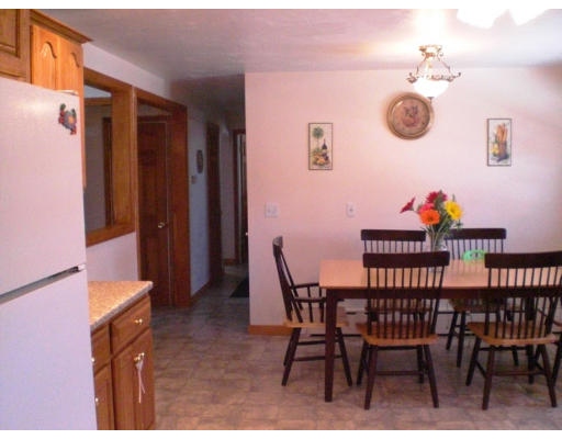 376 Massasoit Road Worcester, MA 01604 - Photo 3 of 12 Gallery Image 3