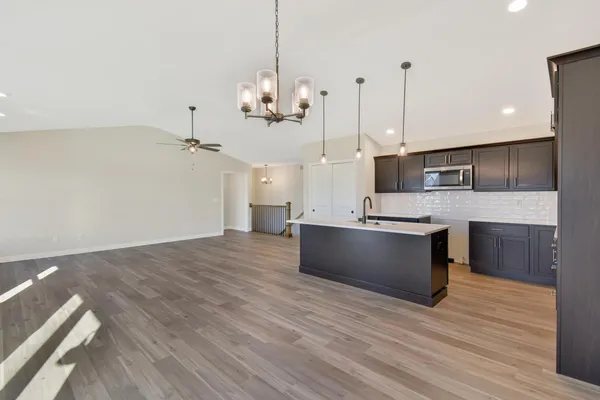 $416,525 | 707 Cates Drive, Mahomet, IL 61853