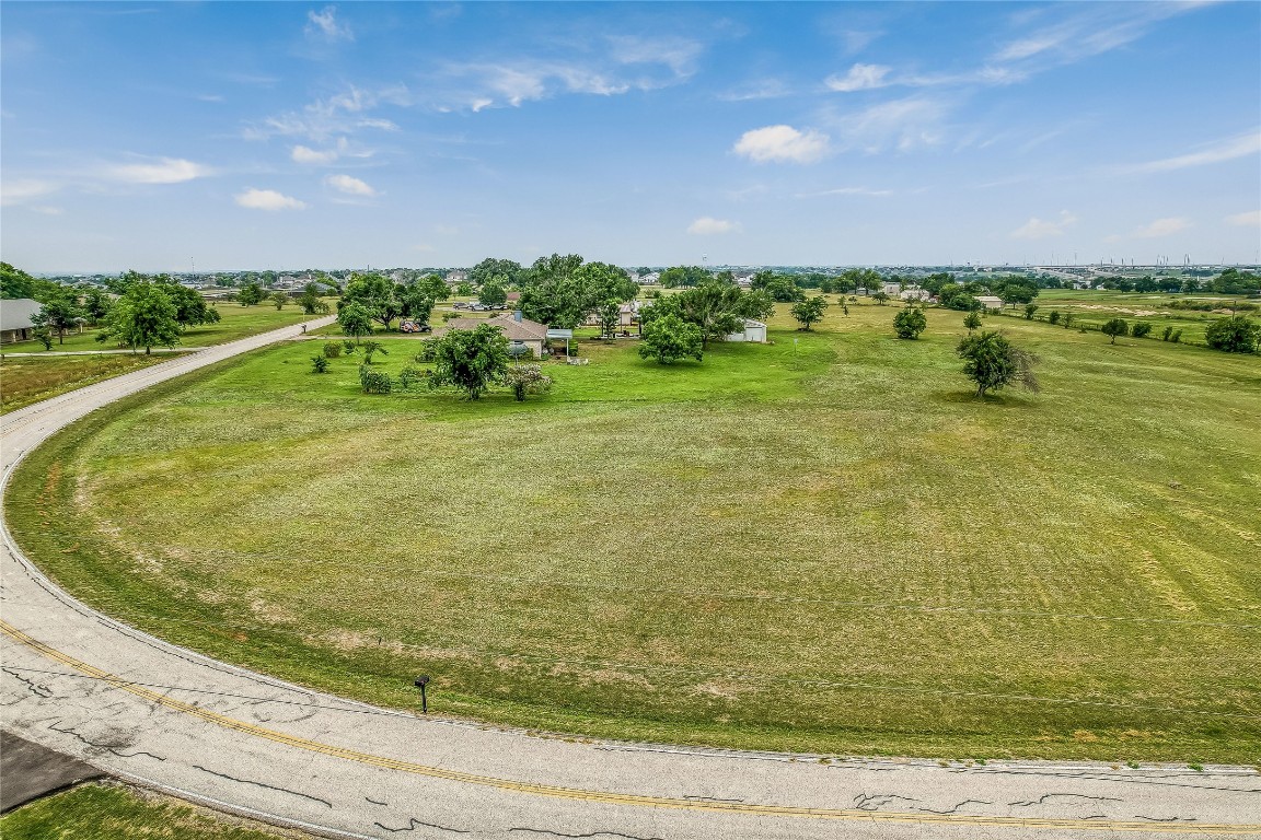 1931 Rowe Loop Pflugerville, TX 78660 - Photo 8 of 37 Gallery Image 8