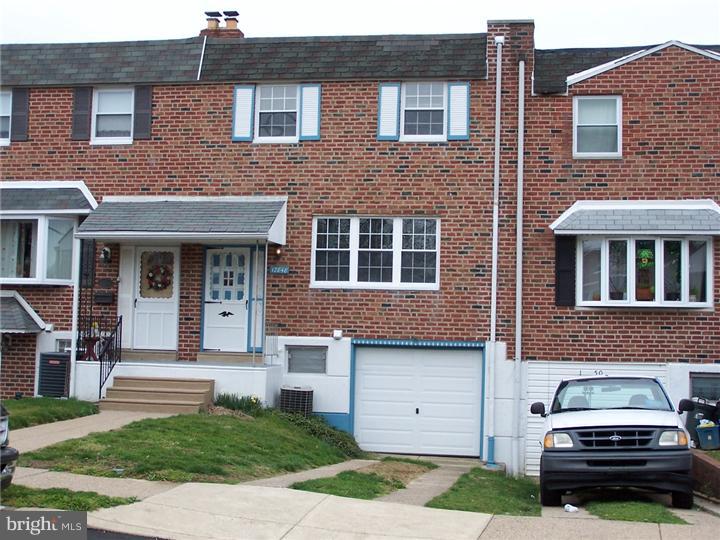 12848 Medford Road Philadelphia, PA 19154 - Photo 1 of 14 Exterior
