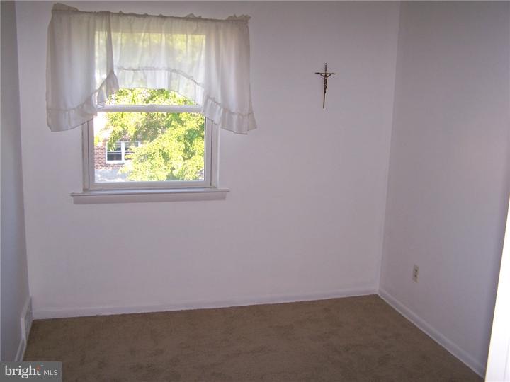 12848 Medford Road Philadelphia, PA 19154 - Photo 9 of 14