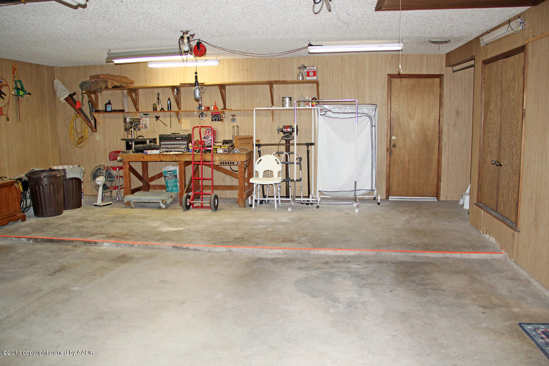 7103 Hatton Road Amarillo, TX 79110 - Photo 20 of 28 a view of a room with gym equipment