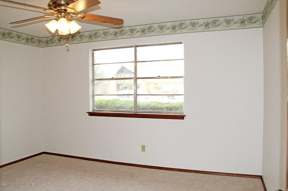 7103 Hatton Road Amarillo, TX 79110 - Photo 26 of 28 a view of a window in a room
