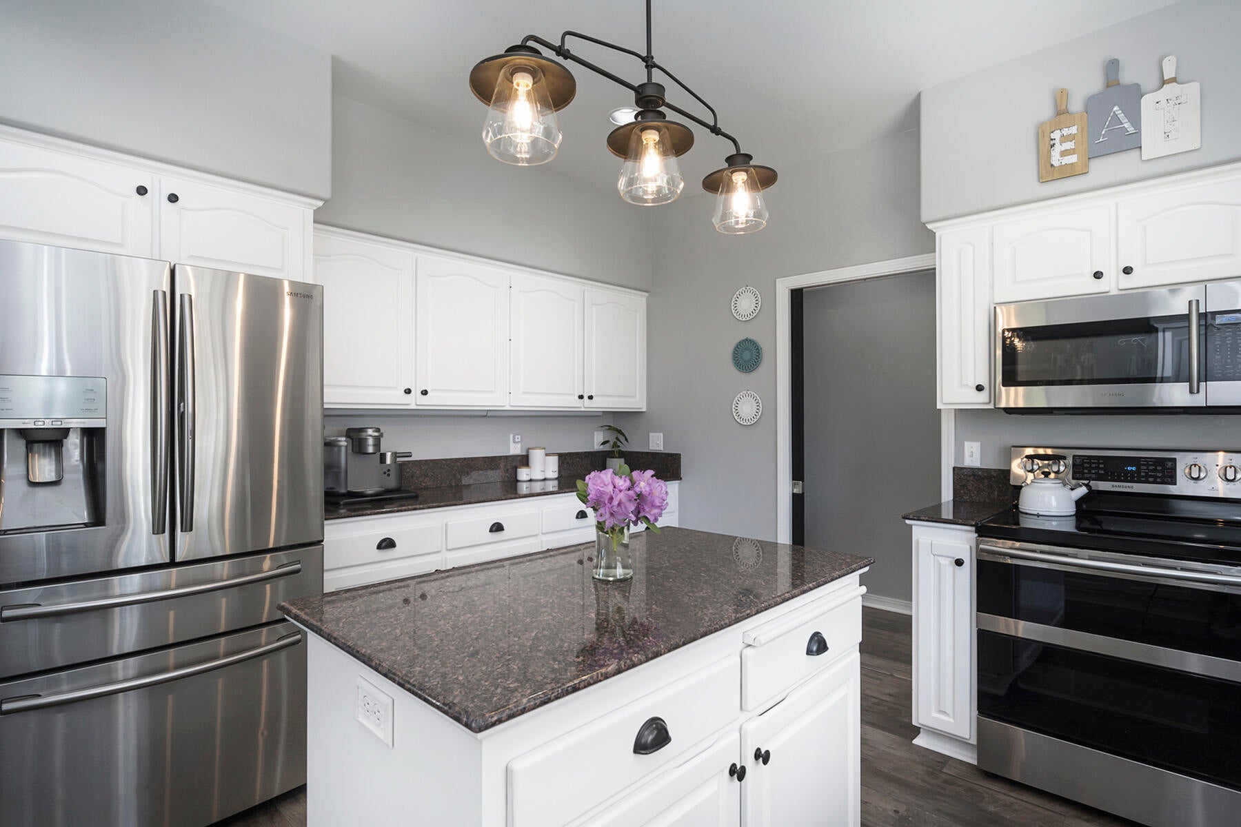 24055 Dodds Road Bend, OR 97701 - Photo 18 of 61 Stainless Steel Appliances