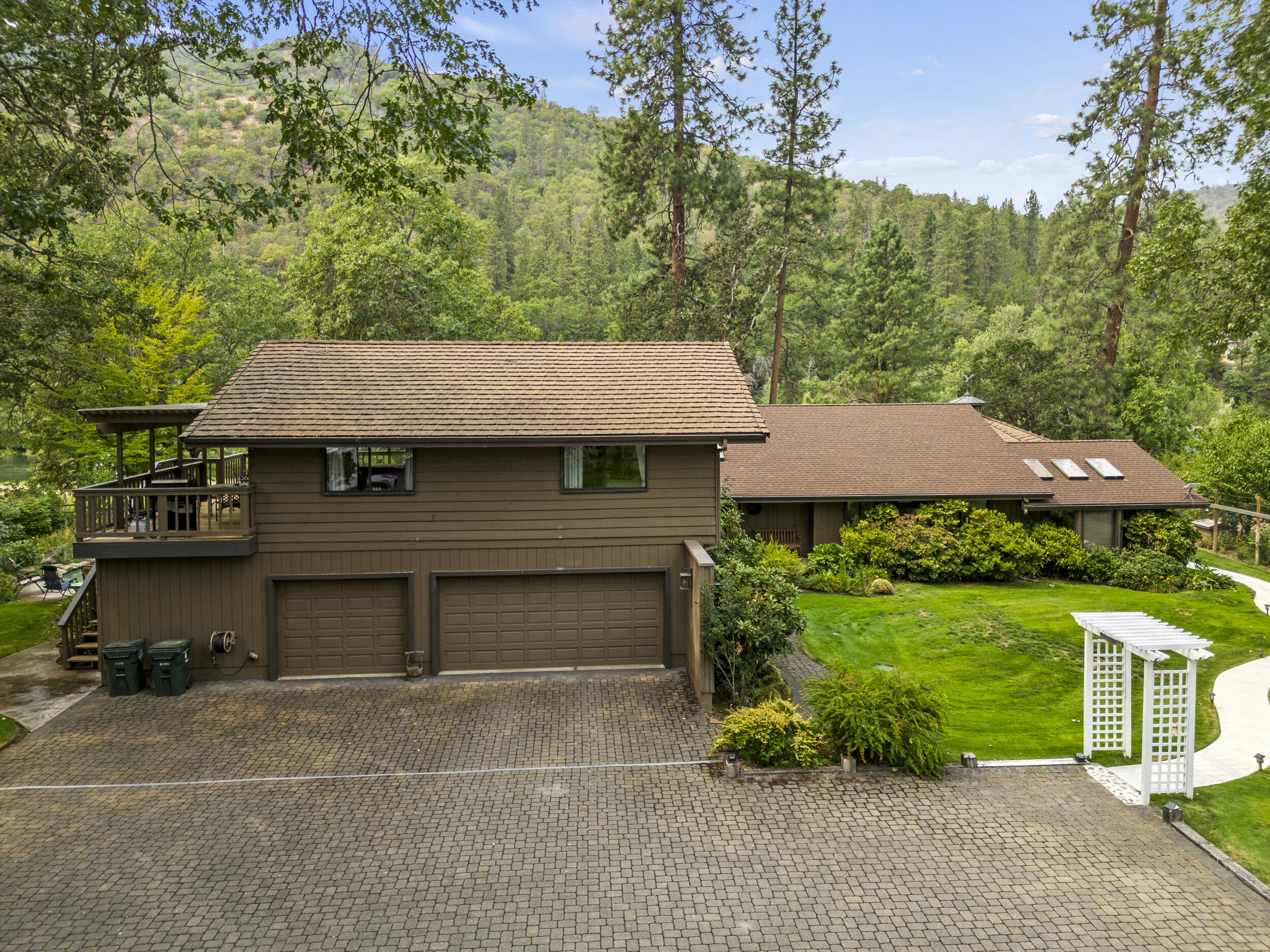 1407 Upper River Road Gold Hill, OR 97525 - Photo 40 of 58