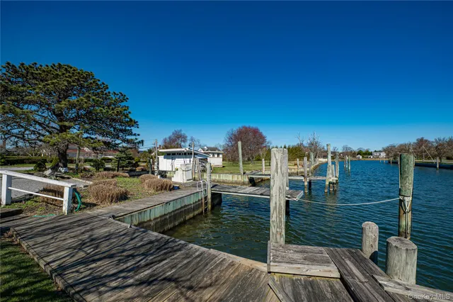 $5,000,000 | 101 West Lane, Bay Shore, NY 11706