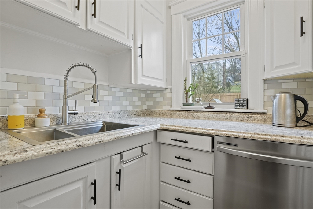 100 King Philip Road Worcester, MA 01606 - Photo 18 of 34