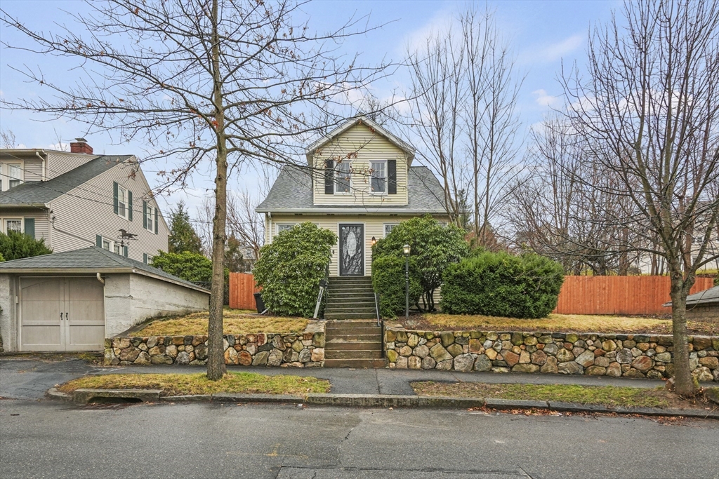 100 King Philip Road Worcester, MA 01606 - Photo 2 of 34