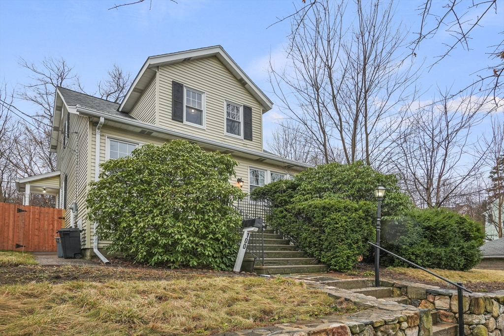 100 King Philip Road Worcester, MA 01606 - Photo 4 of 34