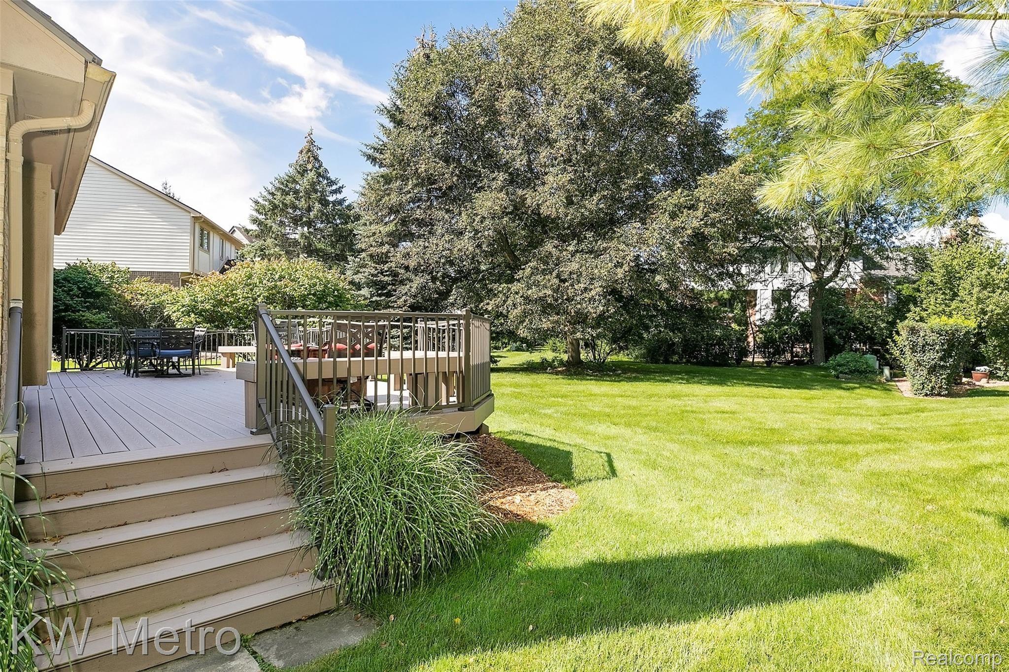 869 Timberline Drive Rochester, MI 48309 - Photo 35 of 43 Timberline-38.jpg
