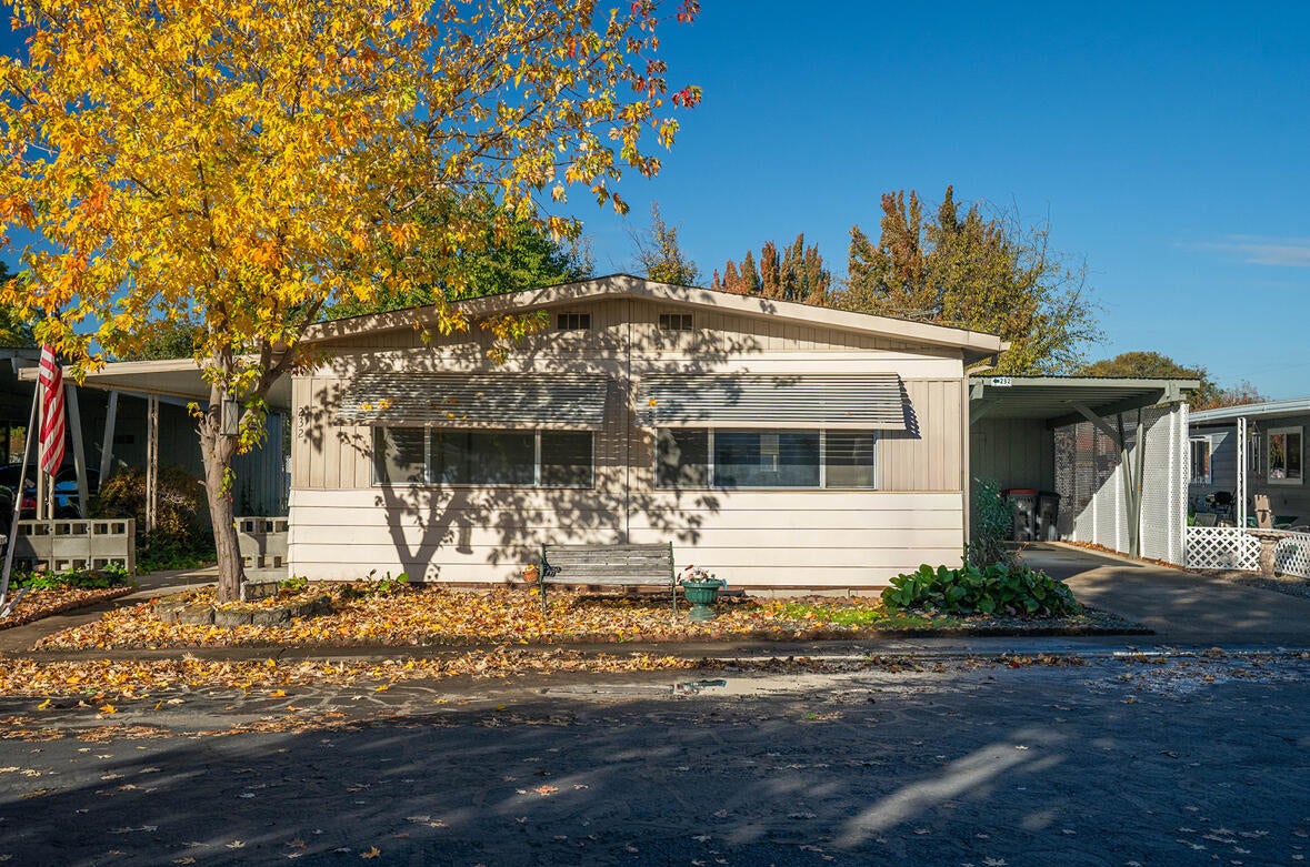 2252 Table Rock Road, Unit SPC 232 Medford, OR 97501 - Photo 1 of 18 IMG_5340
