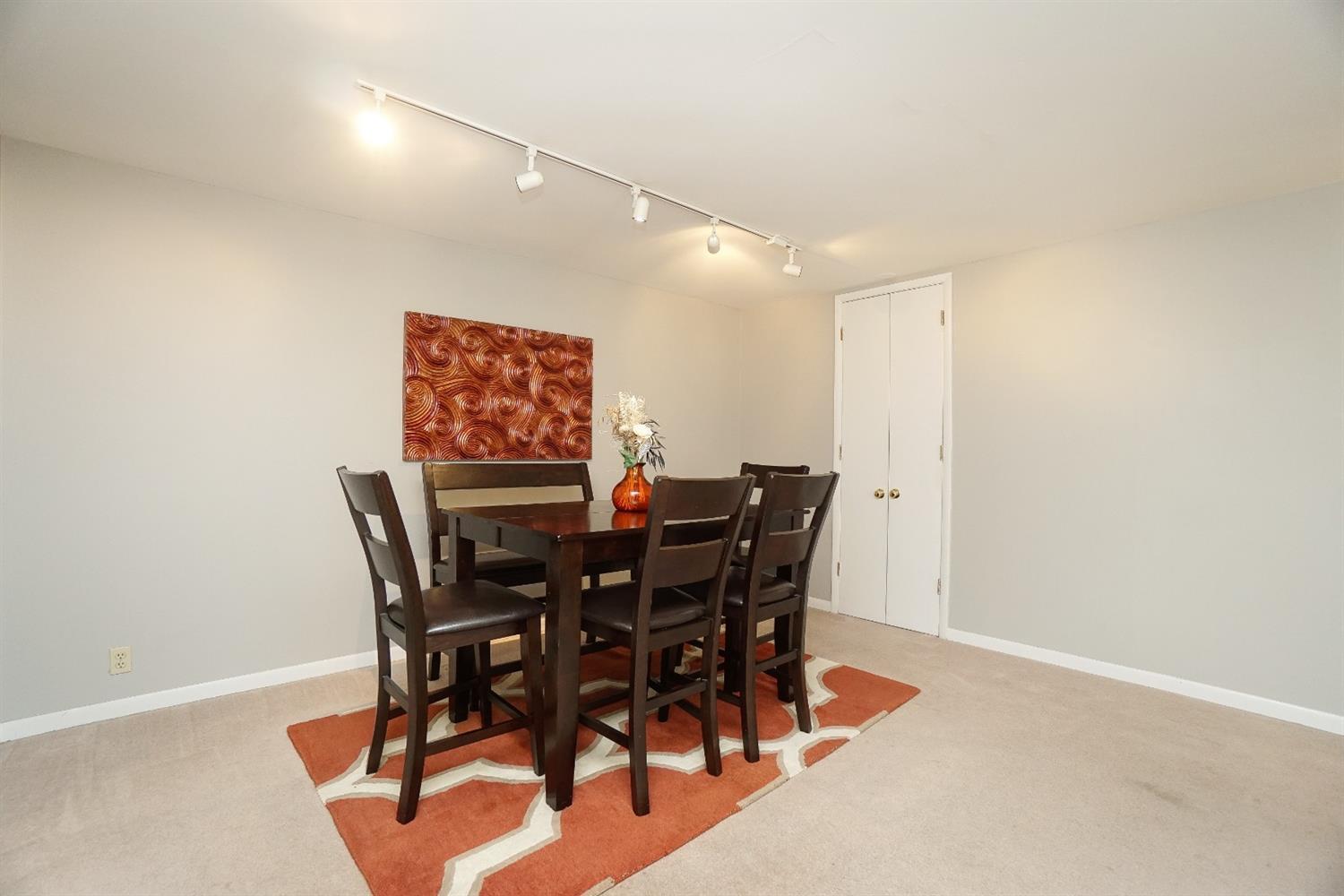 2270 Madison Road, Unit 3B Cincinnati, OH 45208 - Photo 6 of 28 Gallery Image 6