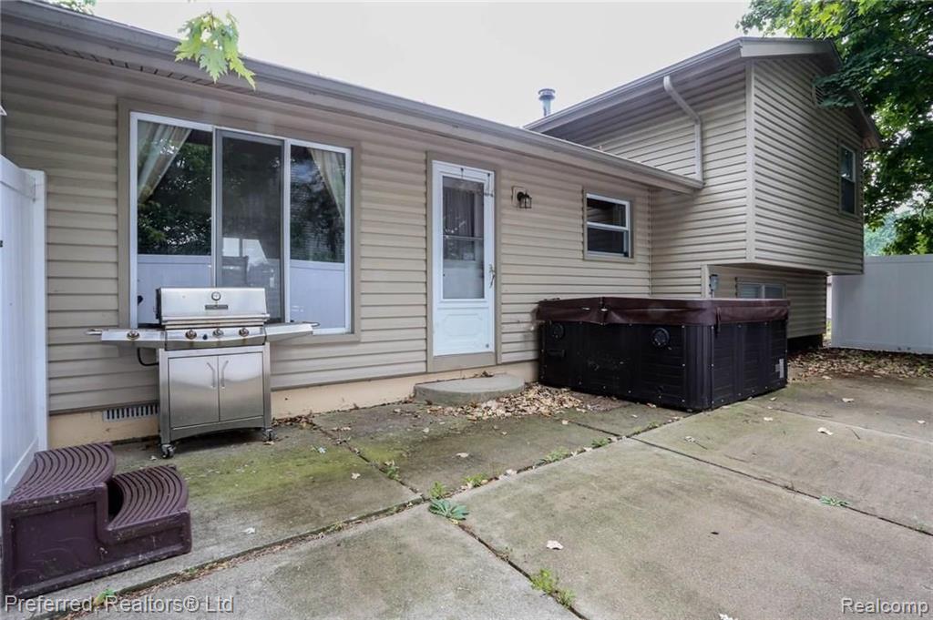 22581 Winfield Road Novi, MI 48375 - Photo 27 of 30