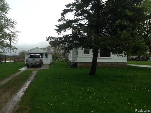 4830 Bowman Road St. Clair, MI 48079 - Photo 3 of 5 Garage.jpg