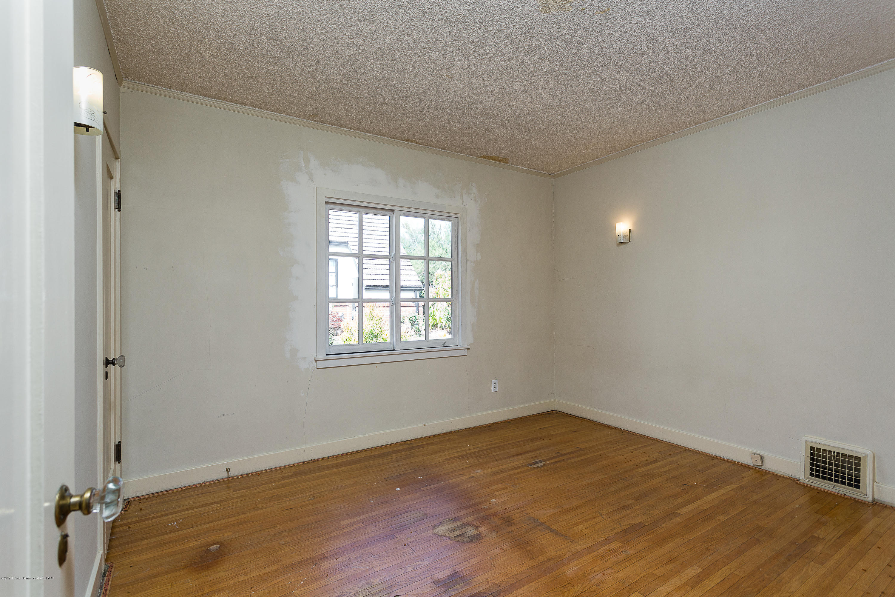 1854 La Paz Road Altadena, CA 91001 - Photo 18 of 25 egpimaging_1854LaPazFINAL_019_MLS