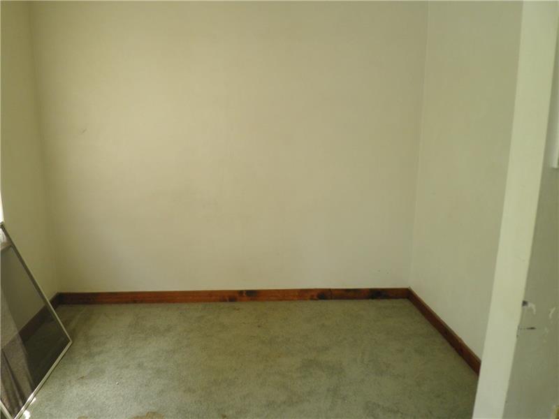 122 Ruth Street Pittsburgh, PA 15211 - Photo 16 of 23 Alcove off bedroom