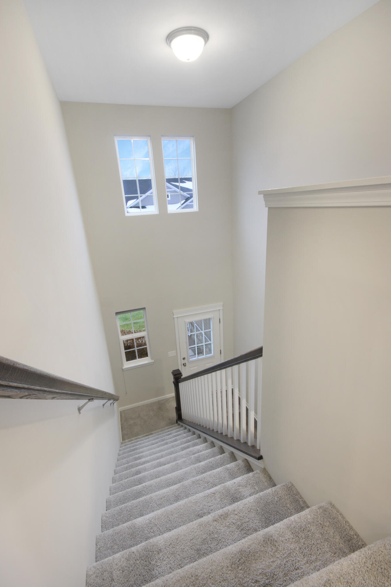 2901 Hillard Street Valparaiso, IN 46383 - Photo 13 of 34 1333x2000