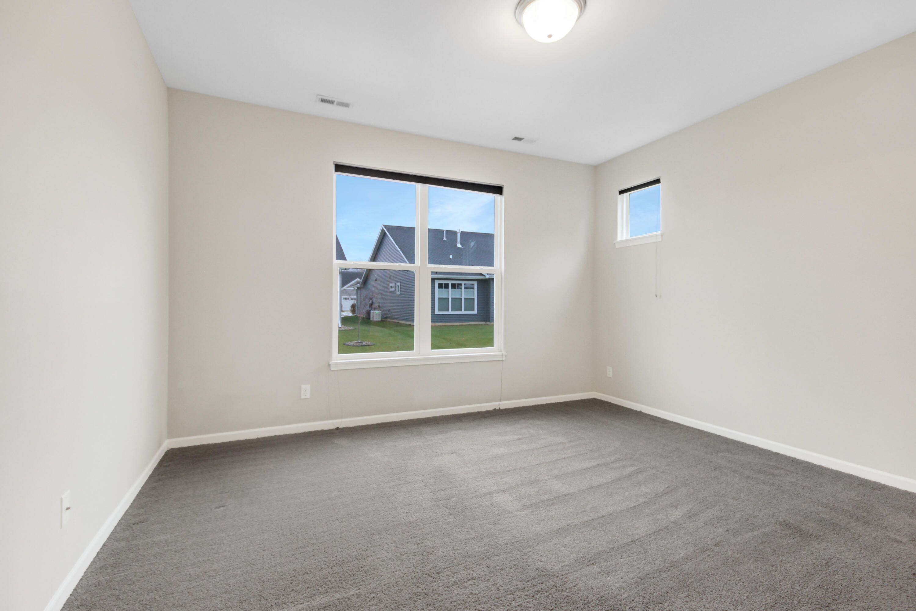 2901 Hillard Street Valparaiso, IN 46383 - Photo 20 of 34 3000x2000