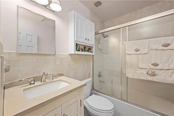 $659,000 | 310 101st Street, Unit 43E | Bay Ridge