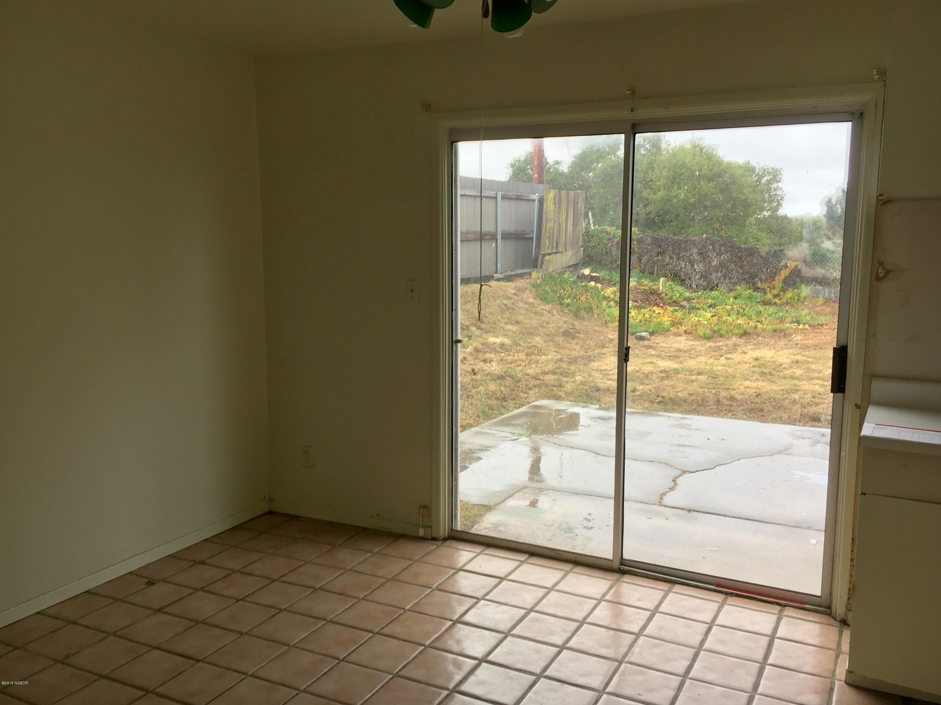 524 Sunbeam Road Lompoc, CA 93436 - Photo 8 of 14 197-352397 DR1